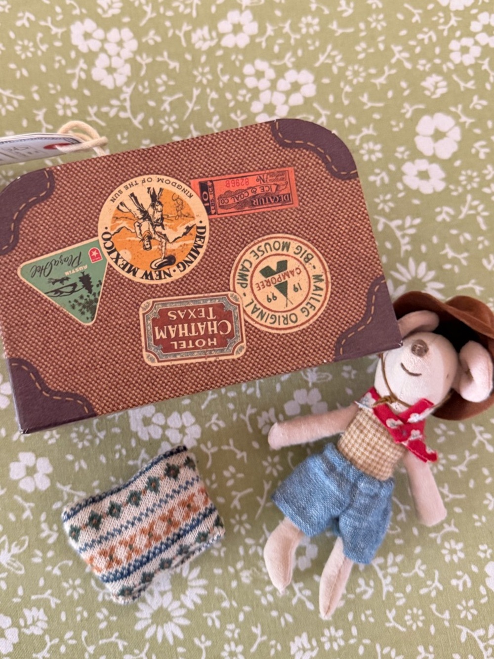 Retired Maileg Cowboy in a Suitcase Little Brother Mouse in New Condition - Picture 4 of 11
